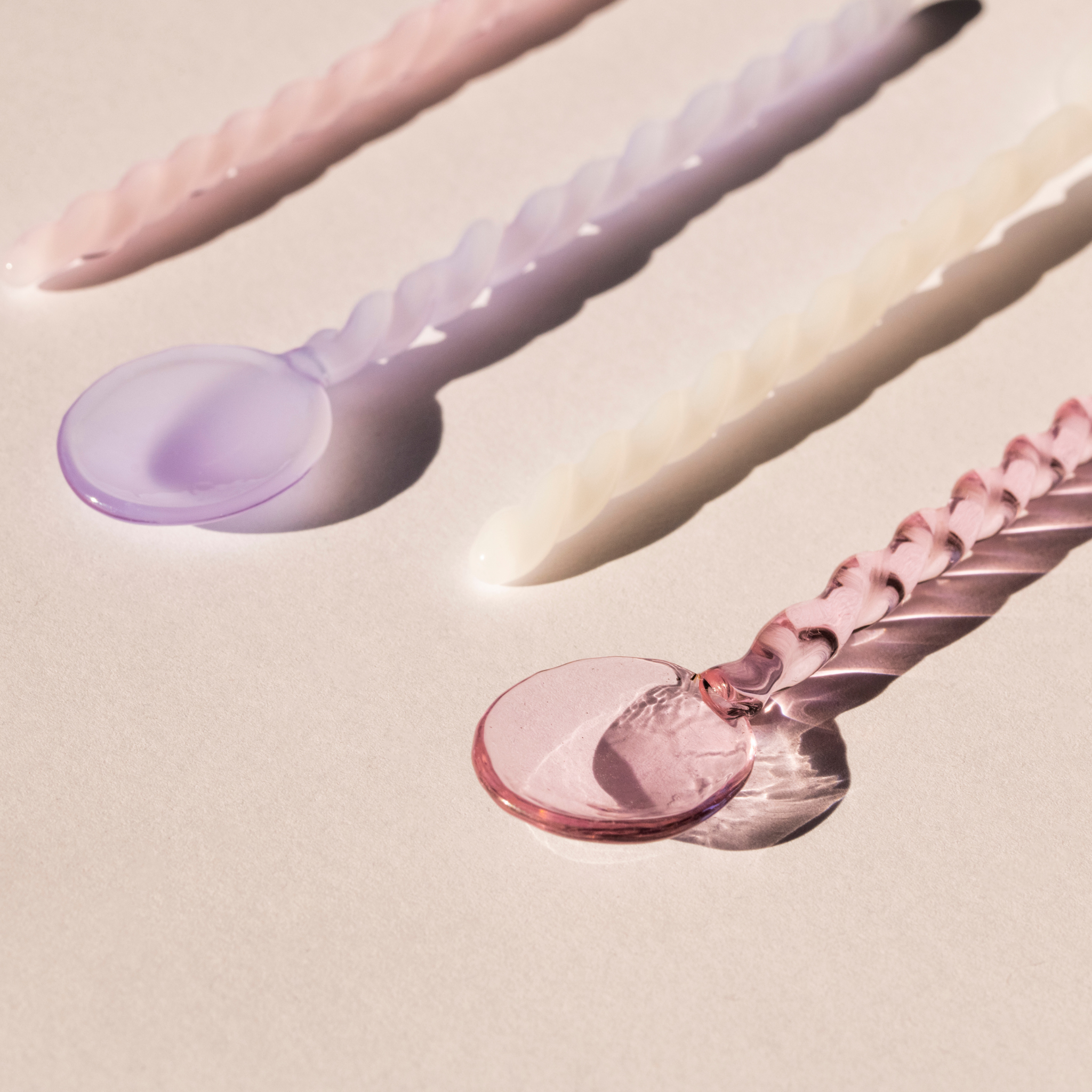 Lepelclub Set of Four Pastel Twisted Spoons Made of 15 cm Bo - Maeva Studio